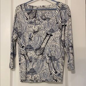 Chico's Black and White Fitted Graphic 3/4 Sleeve Blouse